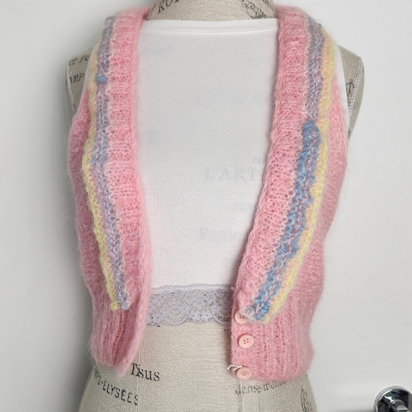 Floral & White Crop Top Undershirts x2 - Picture 8 of 15